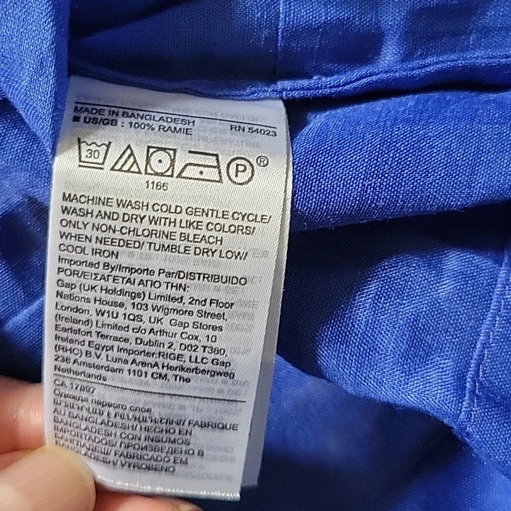 Banana Republic vibrant effortless